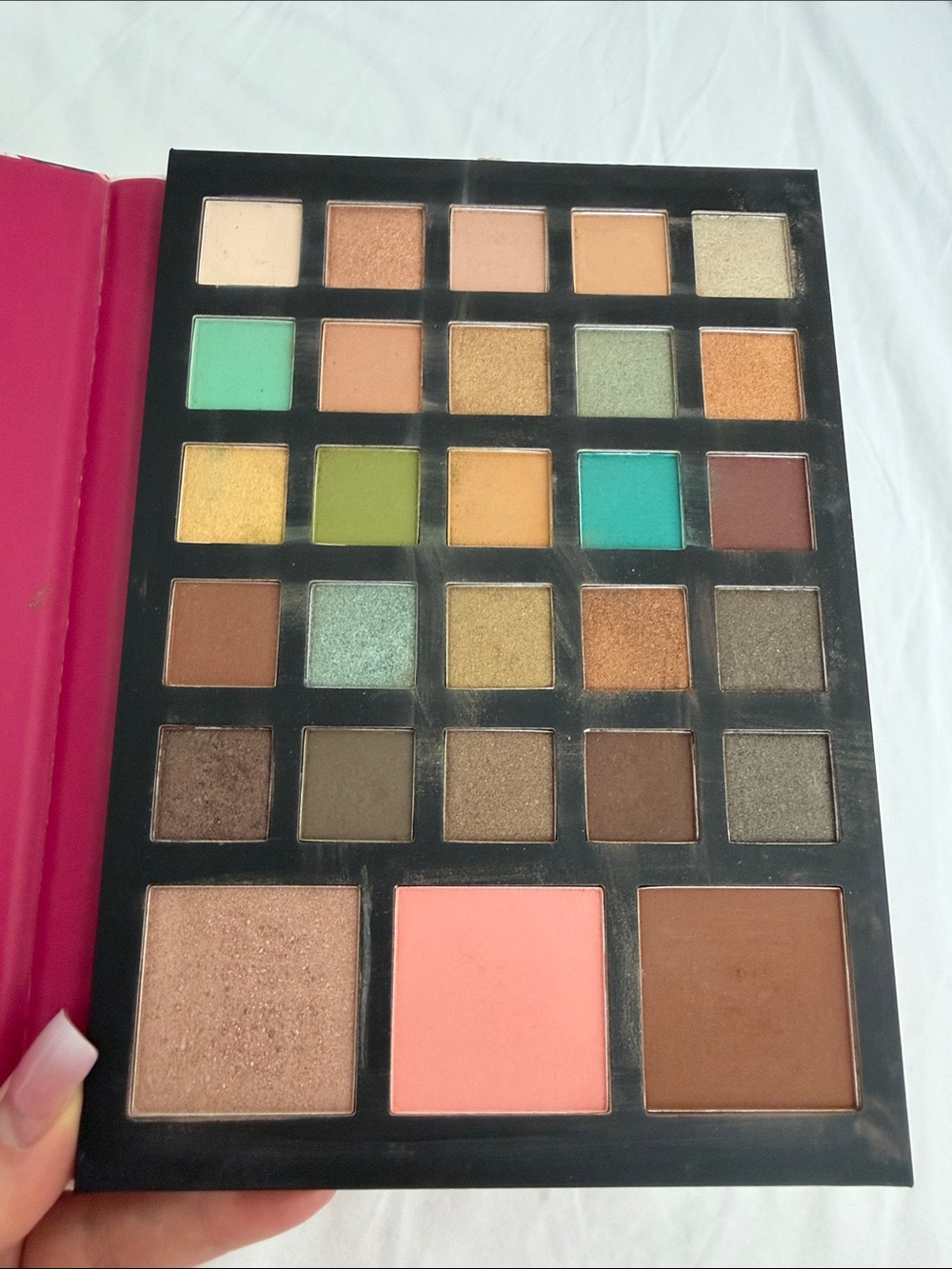 Profusion Cosmetics Neutral & Green Eyeshadow Palette with Peach Blush